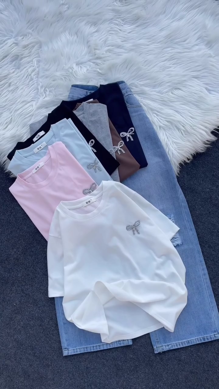 🎀 Chic Bow Detail Everyday Tee – Soft, Simple & Super Stylish 🎀