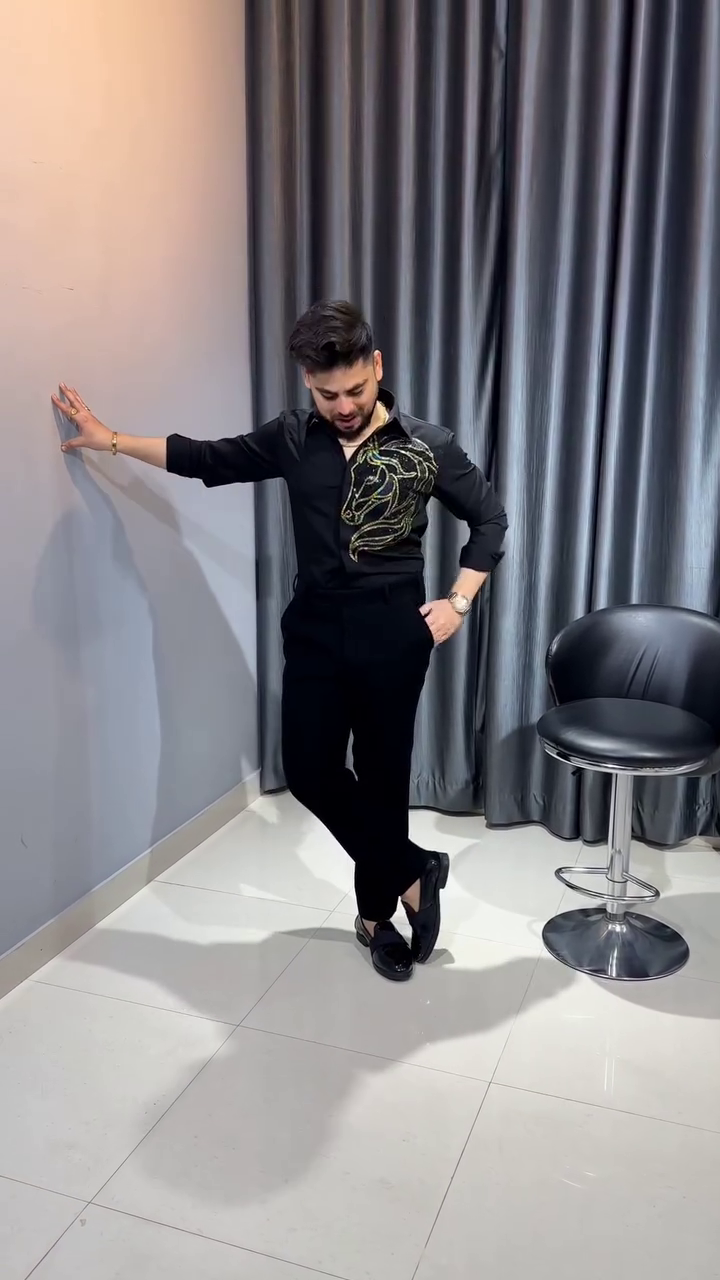 🦁 Royal Lion Embroidered Statement Shirt – Power, Luxury & Bold Style 👑🔥