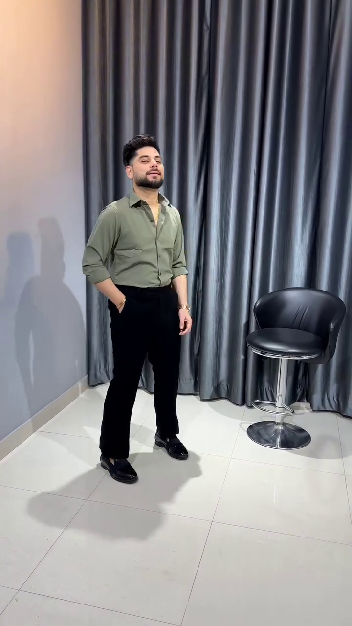 🤎 Classic Mocha Slim-Fit Shirt – Effortless Elegance for the Modern Man ✨👔