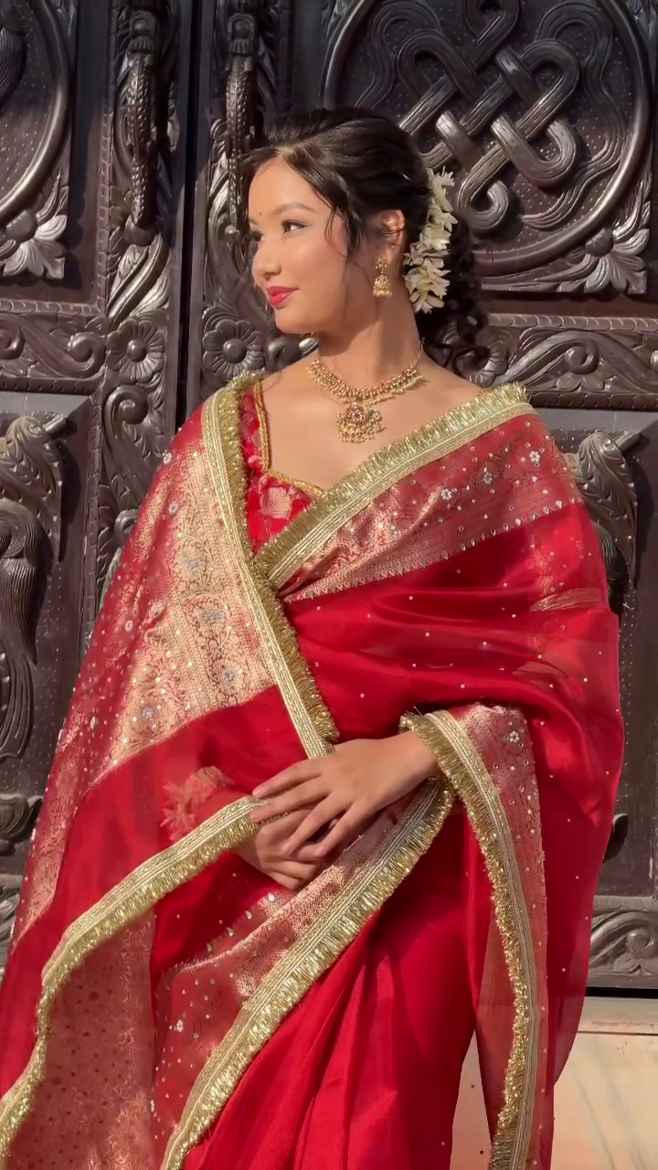 ❤️ Red Festive Saree with Gold Border