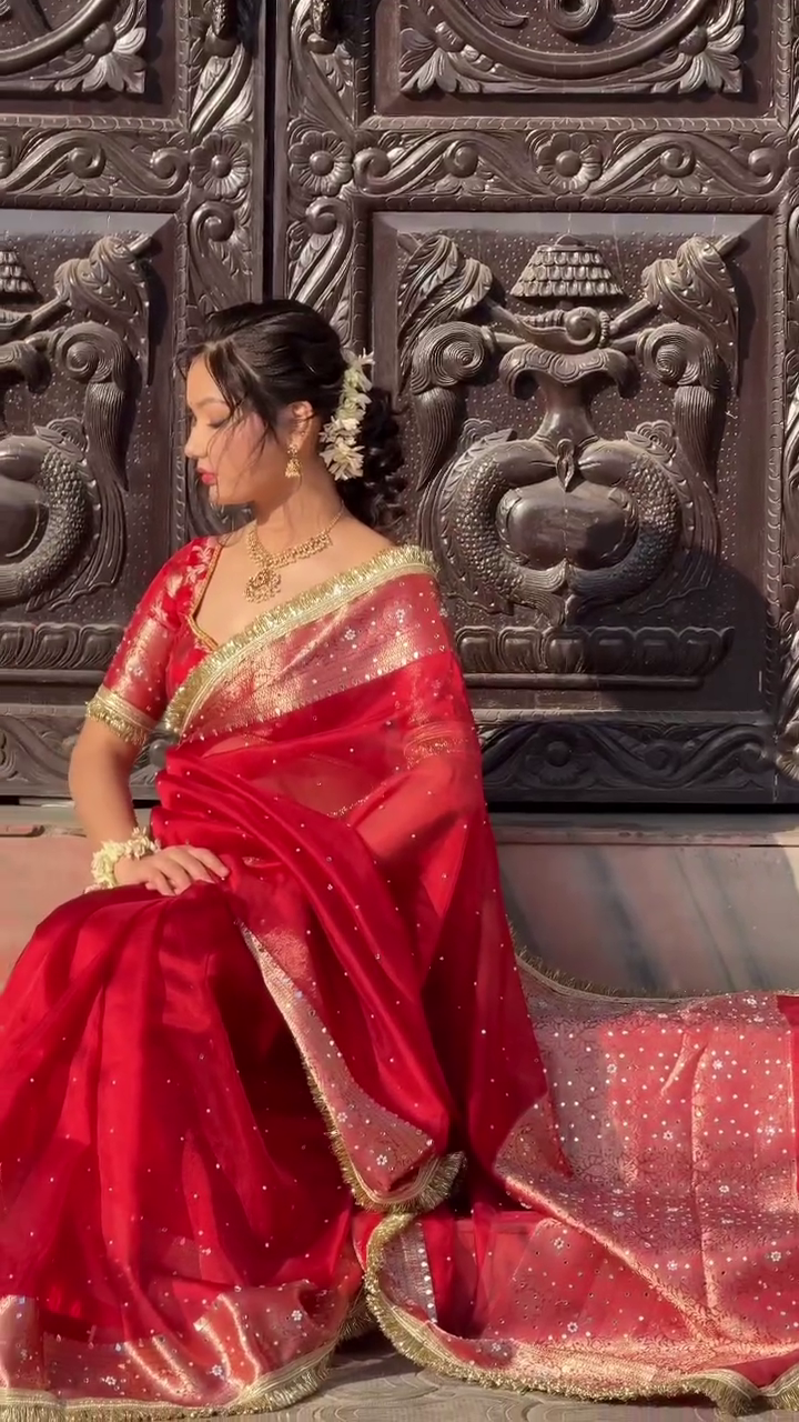 ❤️ Red Festive Saree with Gold Border