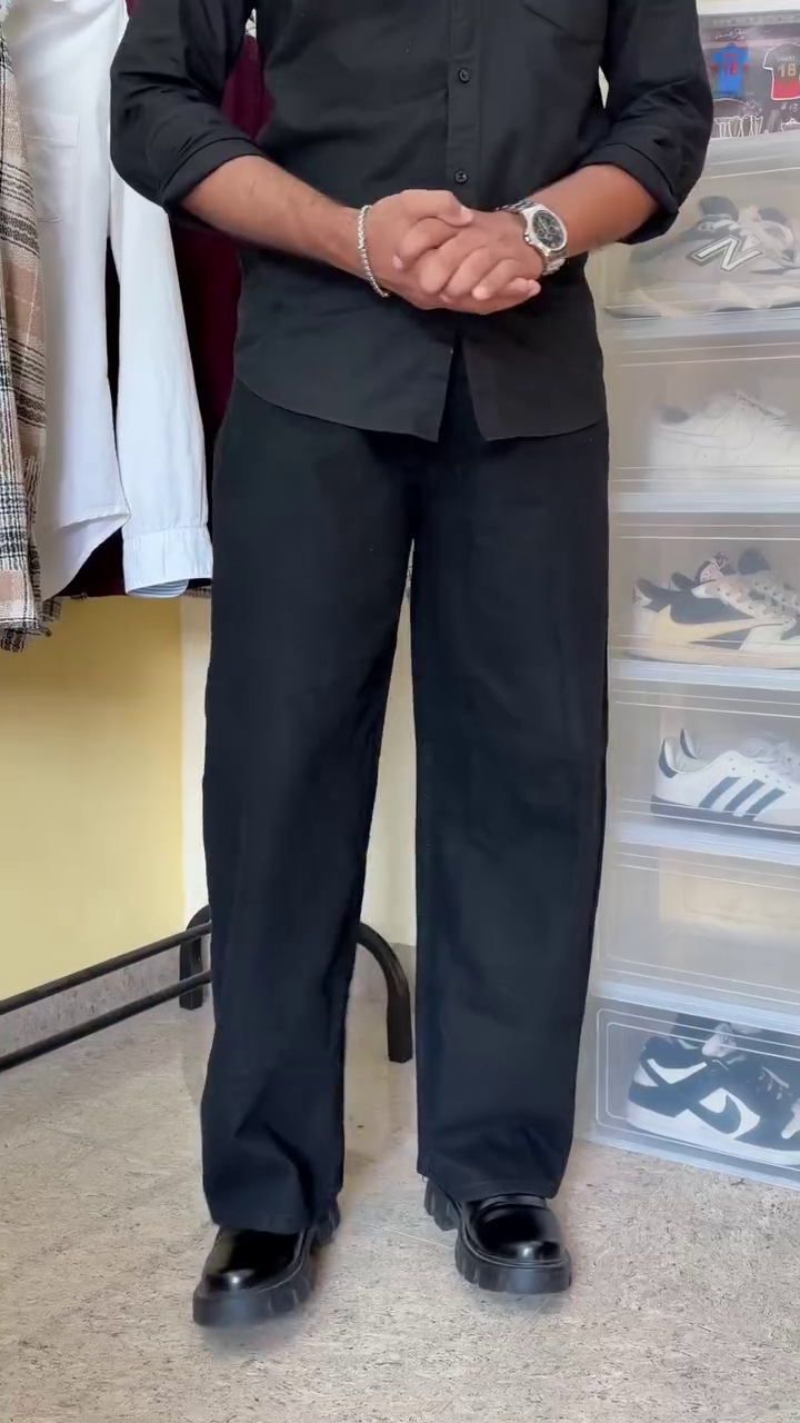 Men’s Relaxed Fit Wide-Leg Denim Jeans