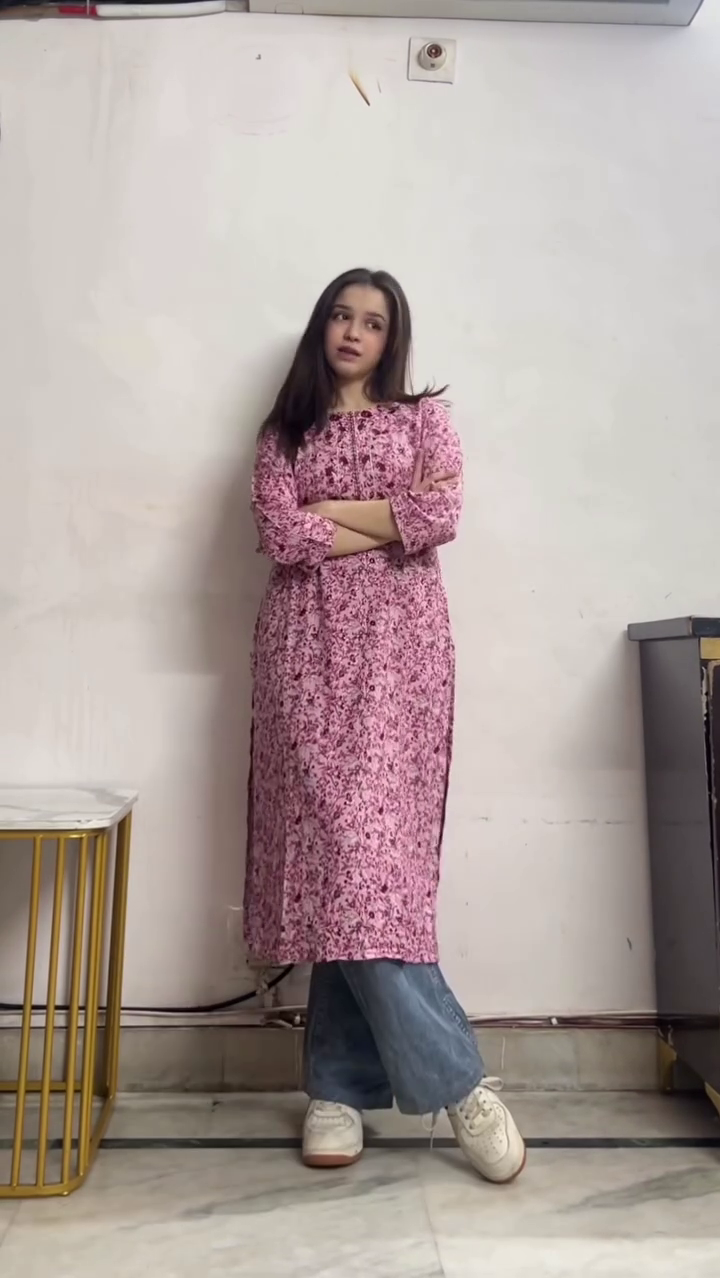 Red Floral Straight Kurta with Wide-Leg Jeans