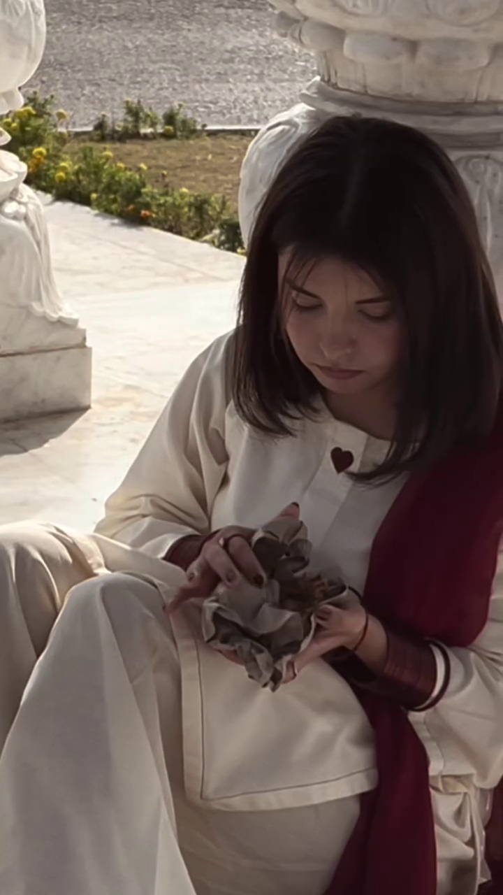 Ivory Kurta Set with Statement Maroon Dupatta